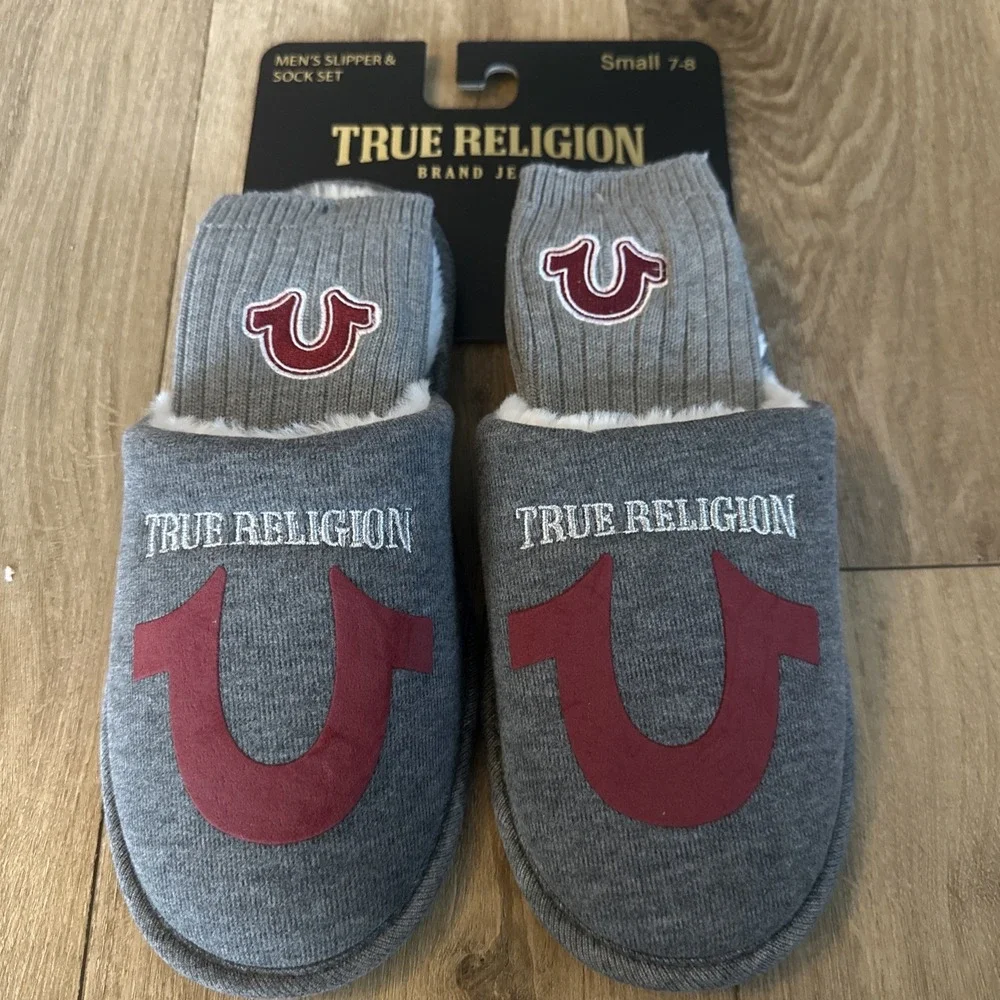 True Religion Men's Slipper & Sock Set Size 7-8 Gray‎ Fleece Lined Logo – NEW